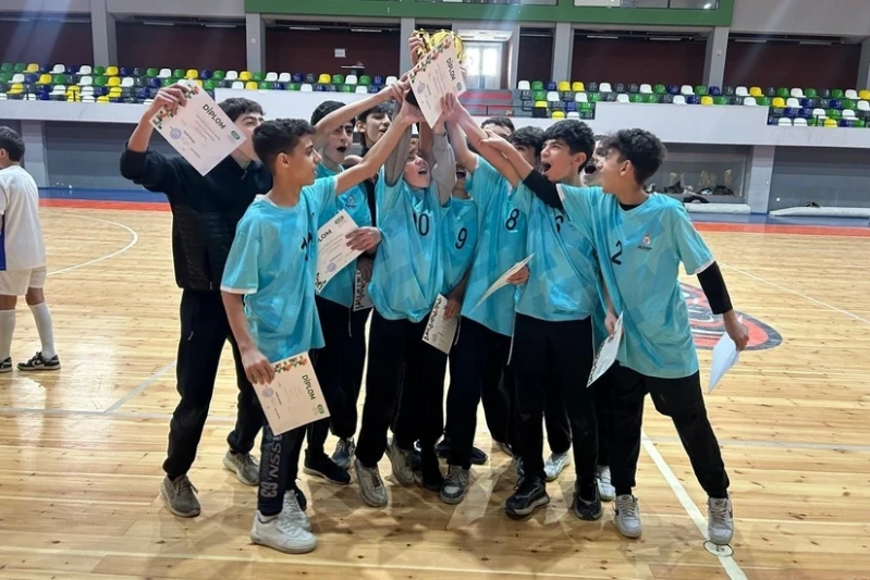 2012-2013-cü il təvəllüdlü yeniyetmə oğlanlar arasında həndbol üzrə Lənkəran rayon birinciliyinin qalibləri müəyyənləşib