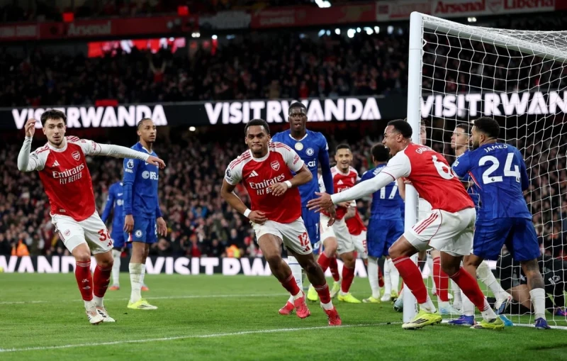 Arsenal Chelsea'yi Mağlup Ederek Liderliğini Korudu