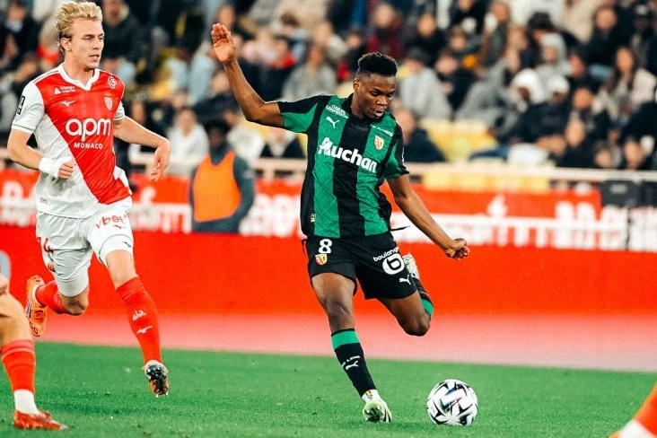 Lans səfərdə Monakonu böyük hesabla məğlub etdi