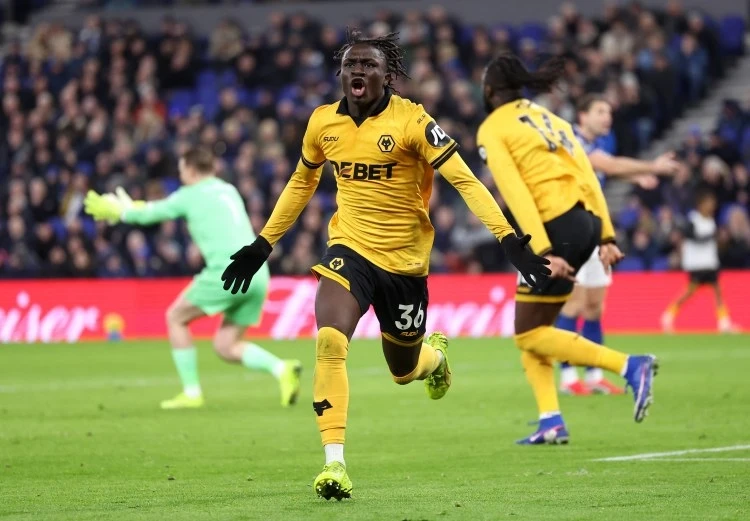 Premyer Liqa nəhəngləri Mateus Mane üçün yarışır