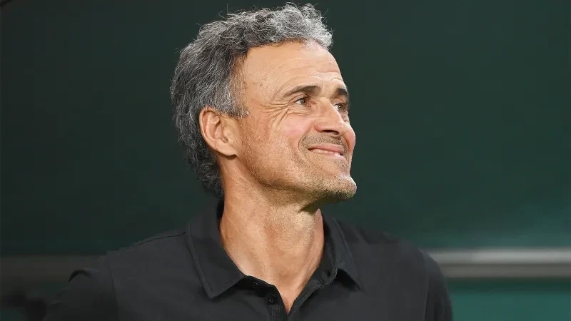 ПСЖ хочет подписать пожизненный контракт с Луисом Энрике