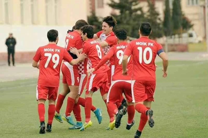 MOİK “Şəfa”dan iki futbolçu transfer edib