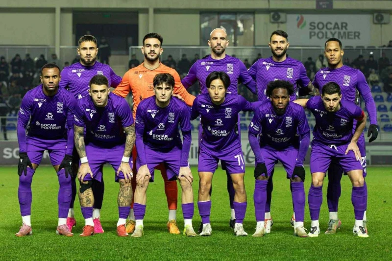 Sumqayıt Antalyada qış təlim-məşq toplanışına yollanıb