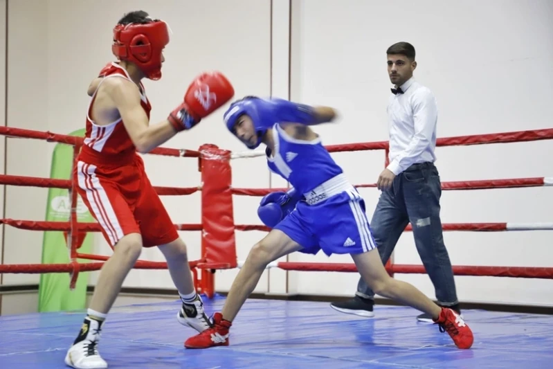 8 Noyabr - Zəfər Gününə Həsr Olunan Boks üzrə Naxçıvan Birinciliyinə Start Verilib 8 Noyabr - Zəfər Gününə Həsr Olunan Boks üzrə Naxçıvan Birinciliyinə Start Verilib