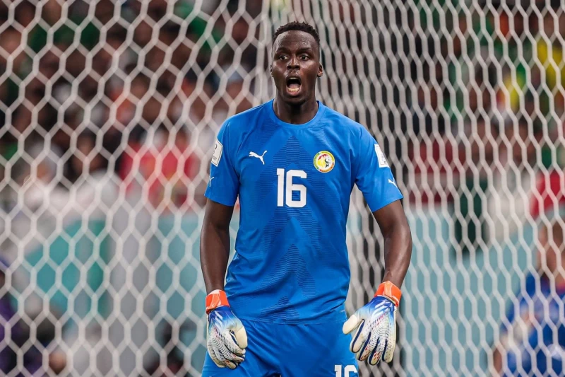 Eduard Mendy Extends Contract with Al-Ahli