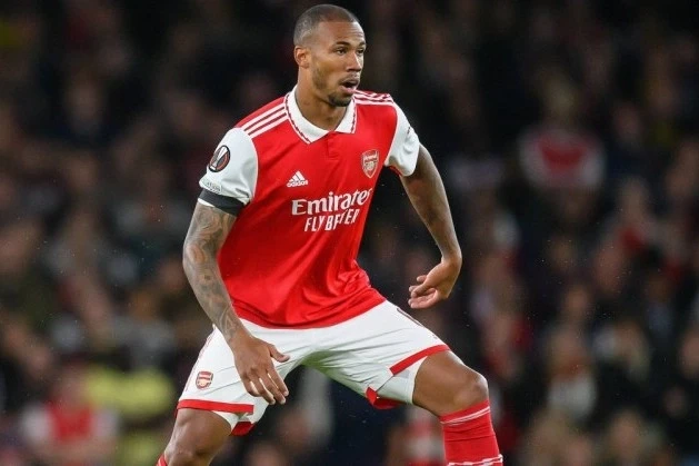 Arsenal legionerlərini komandada saxlayacaq