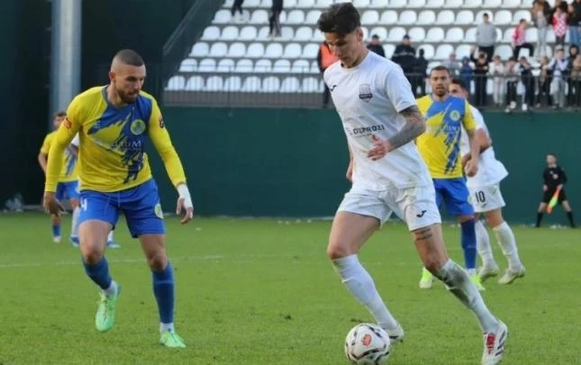 Zamiq Aliyev'in forma giydiği Egnatia, Elbasani ile golsüz berabere kaldı