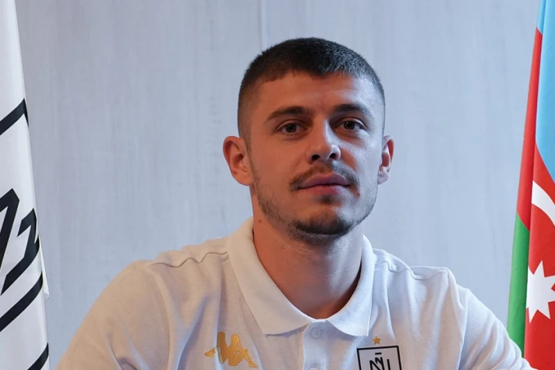 “Neftçi” mövsümün sonunda rumıniyalı futbolçu ilə yollarını ayıracaq