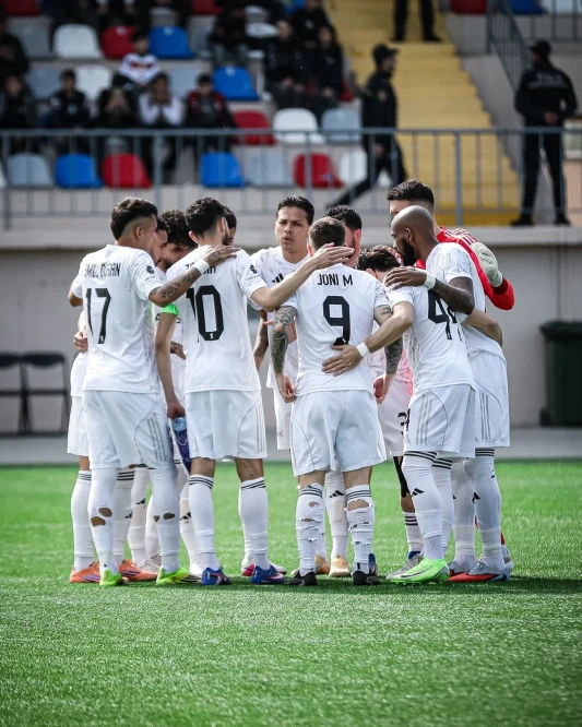 Qarabağ Şamaxı ilə oyunda xal itirdi