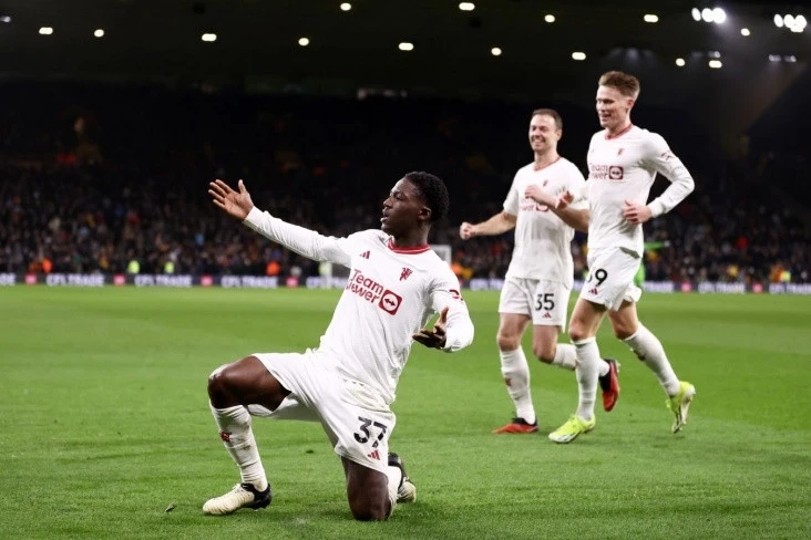 Real Mançester Yunaytedin yarımmüdafiəçisi Kobbi Maynu ilə maraqlanır