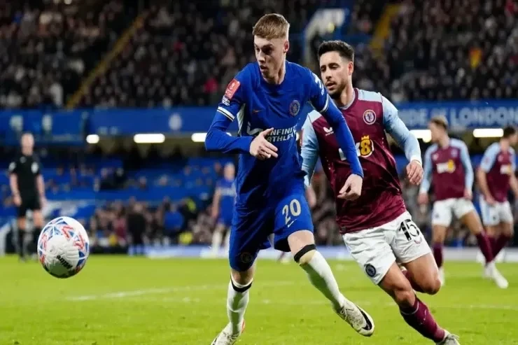 Aston Villa deplasmanda Chelseayi mağlup etti