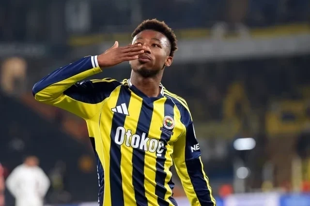 Fənərbağça Qaziantepi darmadağın etdi, liderlə xal fərqi azaldı