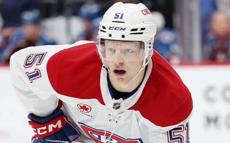 NHL komandasının hücumçusunu avtomobil vurub
