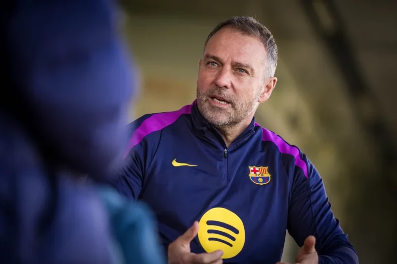 Hansi Flik “Barselona”nın Xulian Alvaresi transfer etməyə cəhd göstərməsini istəyib