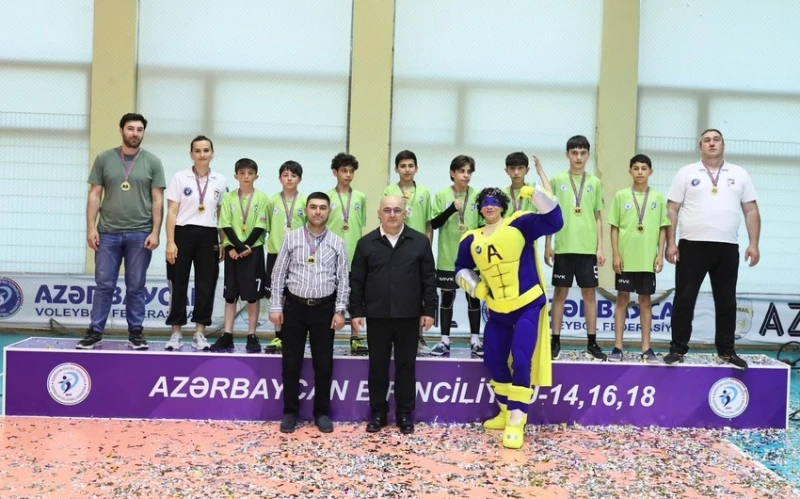 14 yaşadək voleybolçulardan ibarət Azərbaycan çempionatına yekun vuruldu