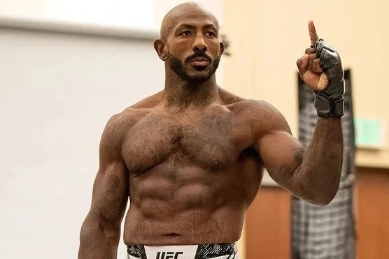 Xəlil Rountri Bakıdakı UFC turnirinə hazırlığını və inamını bölüşdü