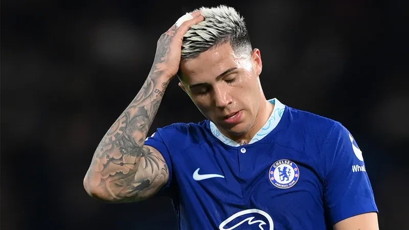 Con Obi Mikel Enzo Fernandesi Real arzularına g&ouml;rə sərt tənqid etdi