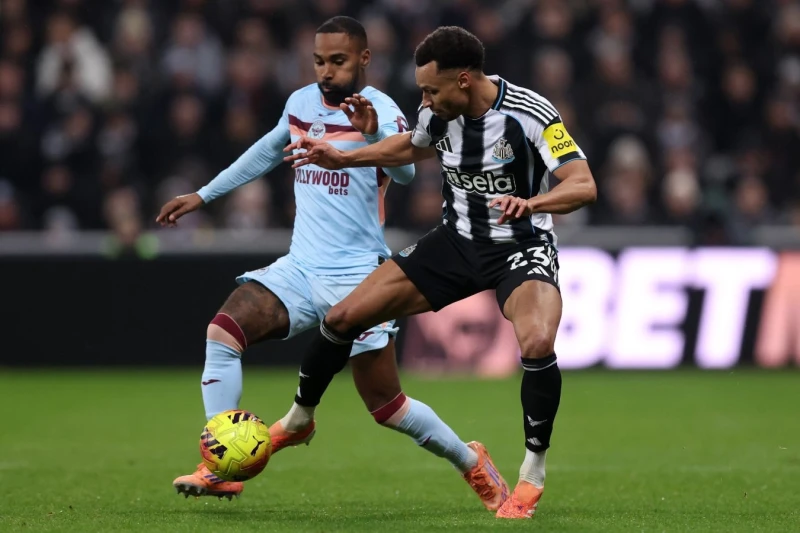 Nyukasl ardıcıl beşinci oyunda qələbə qazana bilmədi, Brentford qalib gəldi