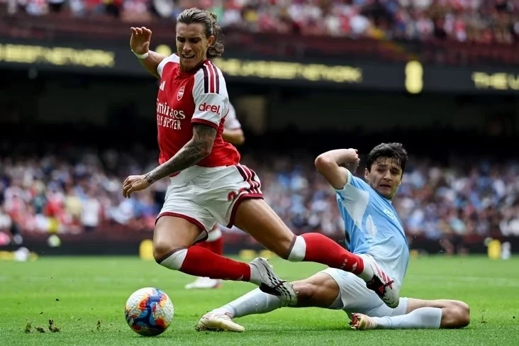 Arsenal İngiltərə Superkubokunu qazandı
