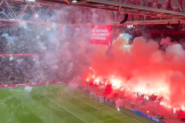 Qarabağın rəqibi Ayaks azarkeşlərin qalmaqalından sonra matçı yarımçıq saxladı