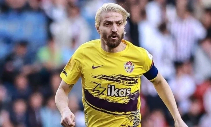 CANER ERKİN KARYERASINI BİTİRĐİ