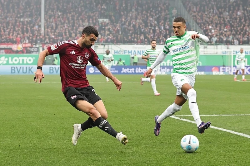 Mahir Emreli “fərqləndi”