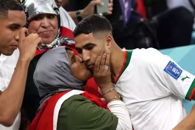 Aşraf Hakimi Boşanma Sürecinde Eski Eşini Şoke Etti: Varlıklar Annesinin Adına Çıktı