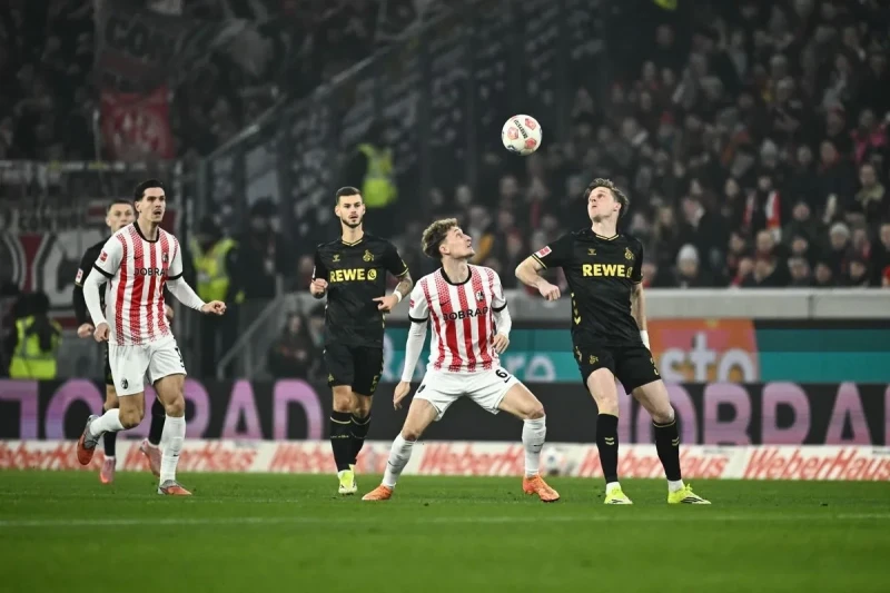 Almaniya Bundesliqası: Frayburq Kölnü, Ştutqart isə Borussiya Münhenqladbaxı məğlub edib