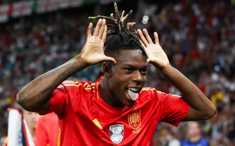 Bayern, Nico Williams ile görüşmelere başladı