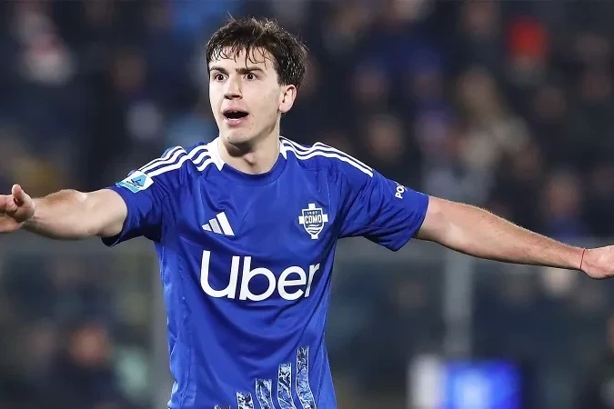 Komo Maksimo Perronenin transferini rəsmiləşdirdi