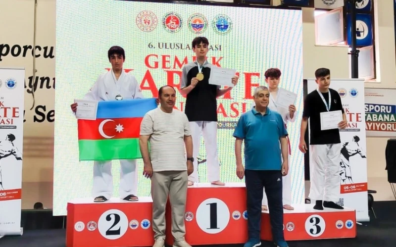 Rafiq Hüseynli VI Gemlik Uluslararası Karate Turnuvasında gümüş medal qazanıb