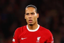 Van Dijk urges veteran footballers to be cautious when criticizing young players