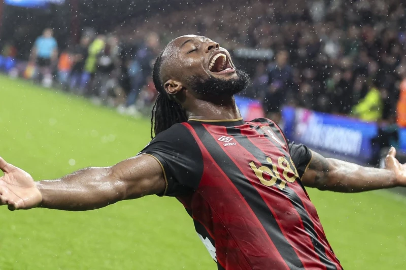 Tottenhem Antuan Semenyonun transferi üçün Bornmutla danışıqlara başlayıb