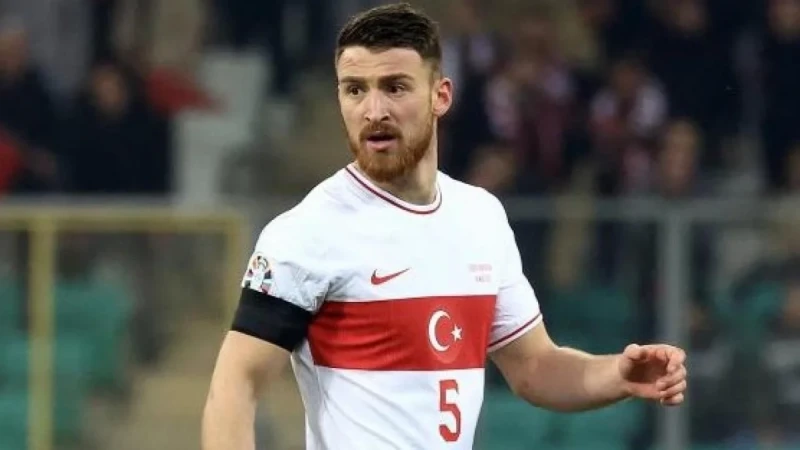 Salih Özcan Beşiktaşın heyətinə qatılıb