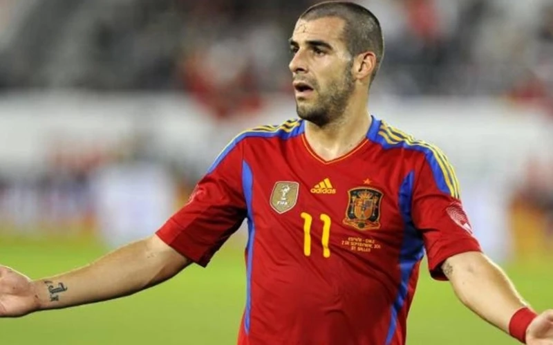 İspaniya millisinin sabiq futbolçusu karyerasını bitirib