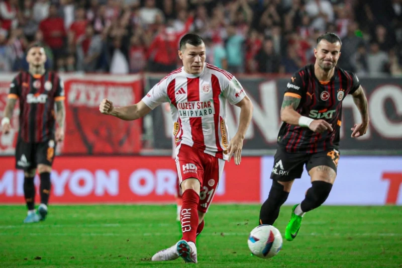 Qalatasaray 3, Trabzonspor 1 qolla qələbə qazanıb