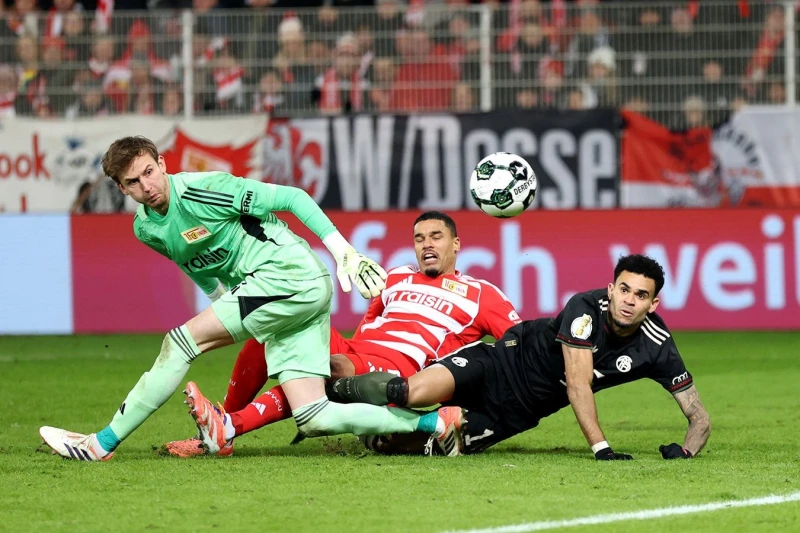 Bavaria Wins Dramatic Victory Over Union in Auto-Goal and Penalty-Filled Match