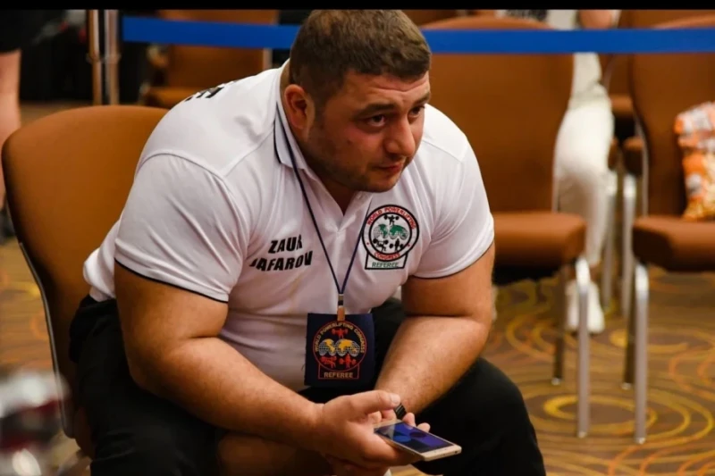 Заур Джафаров примет участие в чемпионате Европы по пауэрлифтингу в качестве главного судьи и спортсмена