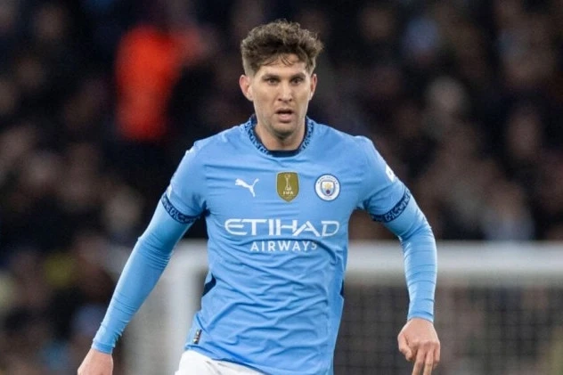 Con Stounz PSJ-yə keçə bilər