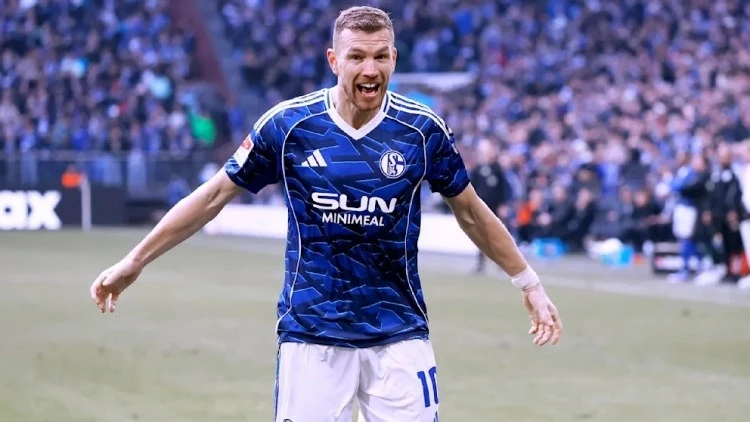 Edin Dzeko karyerasını Jelezniçarda bitirəcək