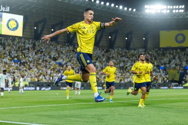 Ronaldo'nun dublesi Al-Nassr'a Al-Okhdood karşısında galibiyet getirdi