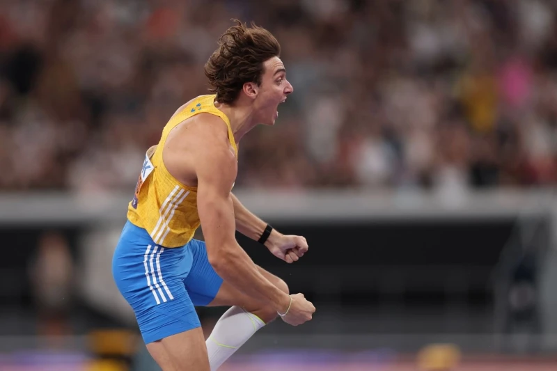 Арман Дюплантис установил очередной мировой рекорд в прыжках с шестом