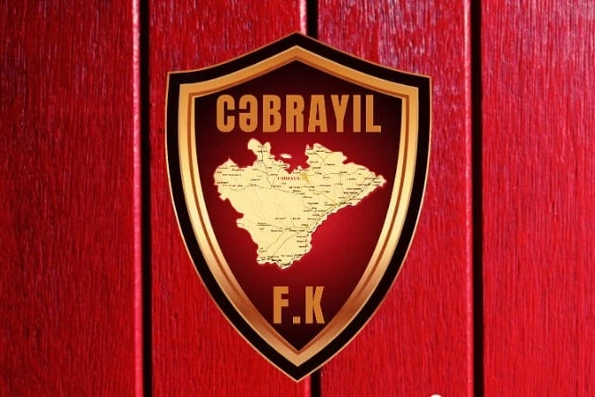Cebrail 19 futbolcuyla yollarını ayırdı