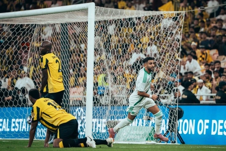 Al-Ahli Defeats Al-Ittihad on the Road: Mahrez's Goal Brings Victory to His Team