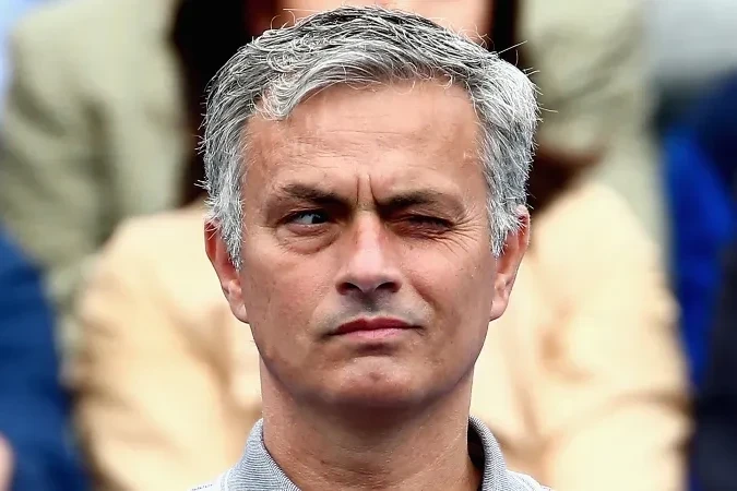 Mourinyonun Fənərbaxçaya Qoyduğu Borclar Açıqlandı