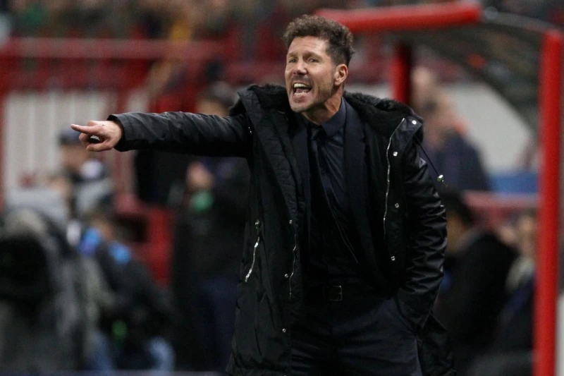 İnter Dieqo Simeone ilə əlaqə saxlayaraq onu komandaya dəvət etmək ehtimalını araşdırır