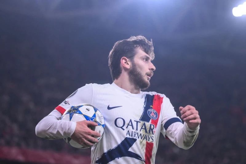 Arsenal yayda Kvaratsxeliyanı transfer etmək üçün PSJ ilə danışıqlar apara bilər