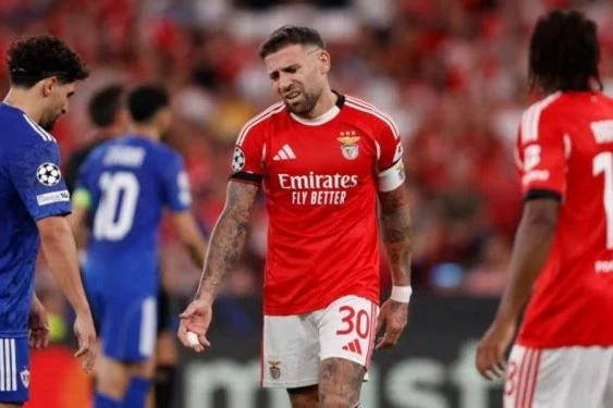 Otamendi Qarabağa məğlubiyyətə g&ouml;rə &uuml;zr istədi