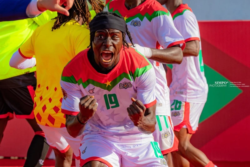 Dramatic Victory in Africa Cup: One-Eyed Footballer Scores Winning Goal
