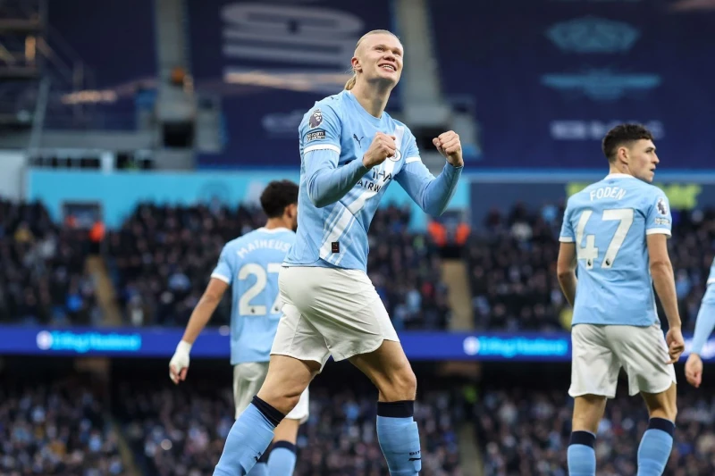 Эрлинг Холанд подарил свою футболку внукам покойного тренера Оге Харейде